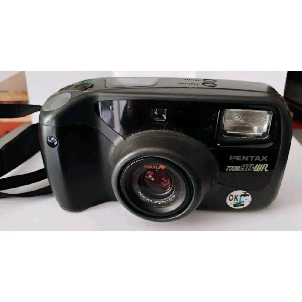 Pentax ZOOM 90-WR 35mm Film Camera Point & Shoot Japan NO BATTERIES As Is Read